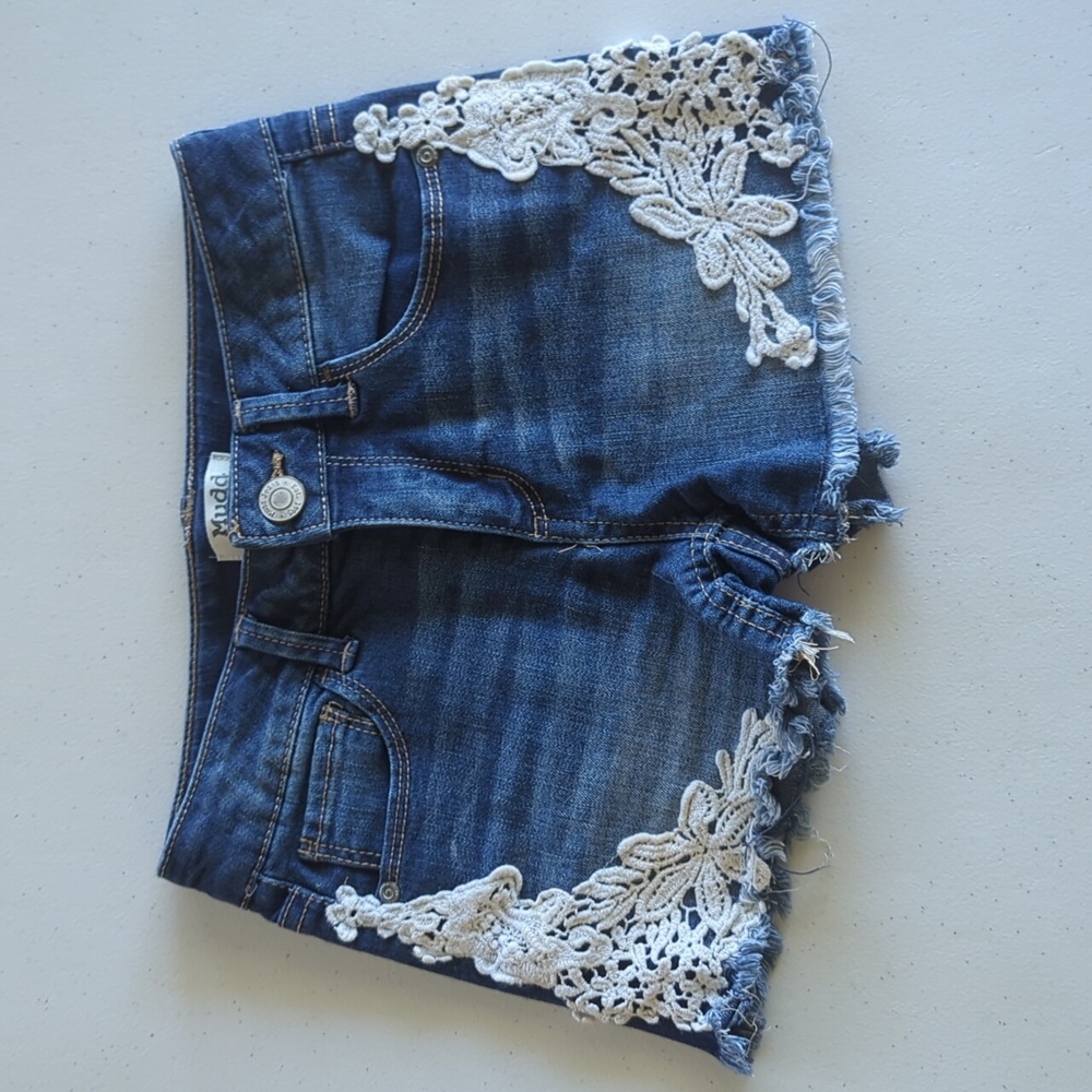 Girls denim shorts with lace. Juniors. Mudd brand Size 10.